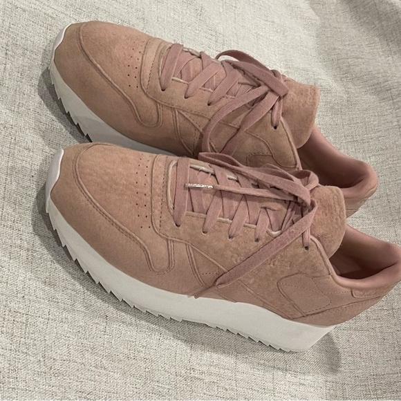 REEBOK leather suede classic double platform in pink dusty rose. Women’s 10.5. - Picture 5 of 14